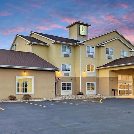 Estherville Hotel & Suites Экстерьер фото
