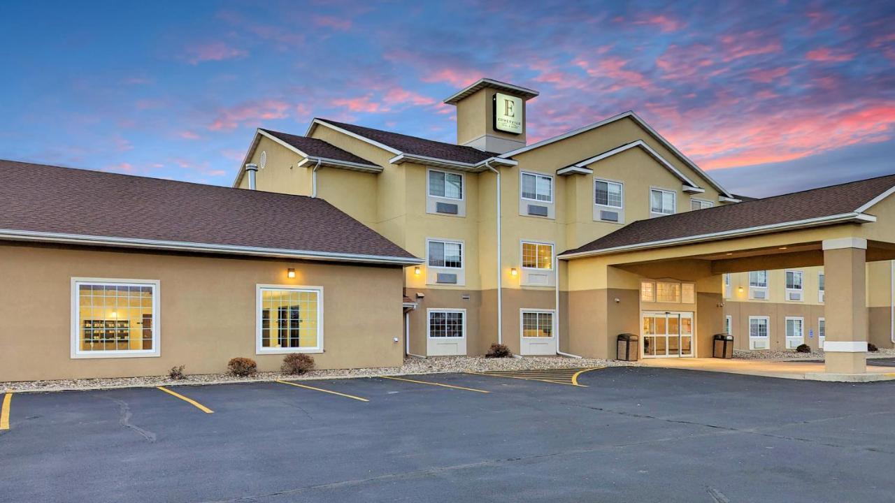 Estherville Hotel & Suites Экстерьер фото