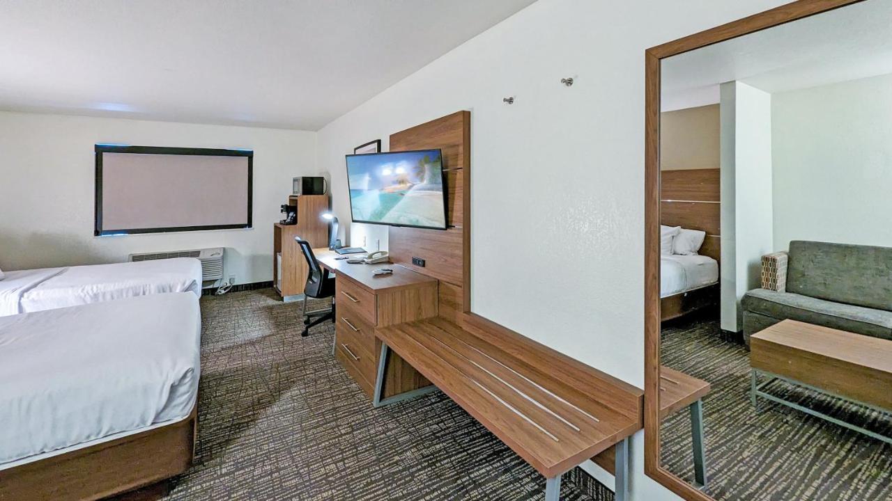 Estherville Hotel & Suites Экстерьер фото